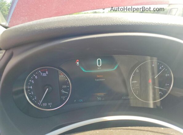1G4ZP5SS3JU135932 2018 BUICK LACROSSE Красный Вид щитка приборов