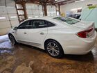 2017 Buick Lacrosse Essence Белый vin: 1G4ZP5SSXHU133475