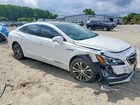 2017 Buick Lacrosse Essence Белый vin: 1G4ZP5SSXHU155380