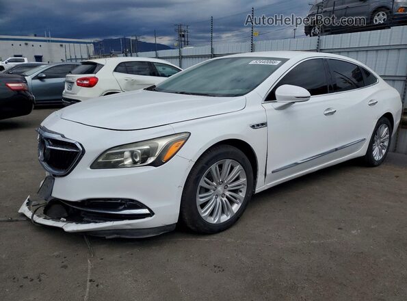 1G4ZP5SZ9JU122079 2018 BUICK LACROSSE White Vista tres cuartos delantera izquierda