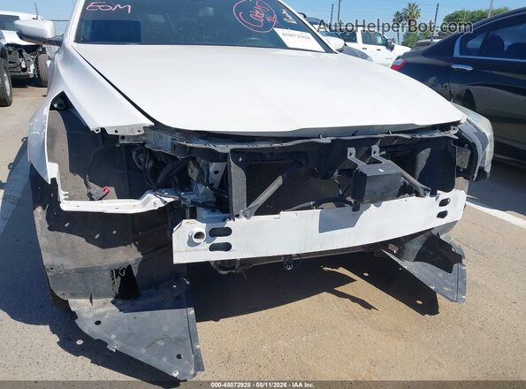 1G6AS5SSXH0168978 2017 CADILLAC CTS Белый Вид спереди
