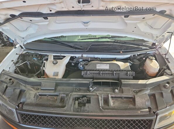 1GAZGNFP3P1206060 2023 CHEVROLET EXPRESS Белый Вид подкапотного пространства