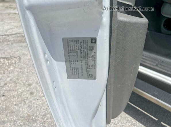 1GAZGPFG4G1167054 2016 CHEVROLET EXPRESS Белый Вид задних сидений
