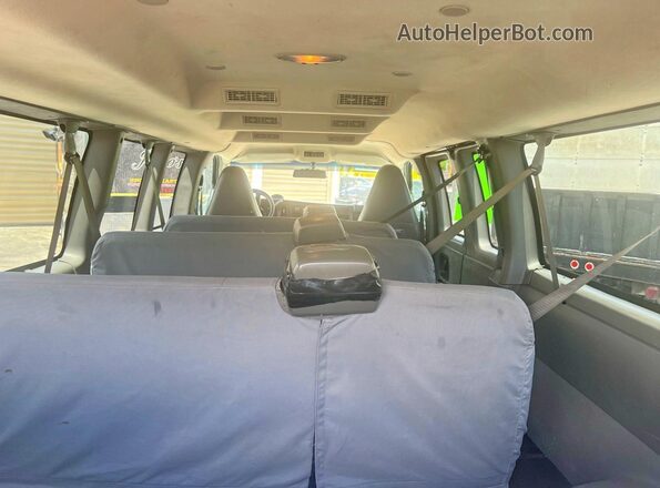 1GAZGPFG4G1167054 2016 CHEVROLET EXPRESS Белый Вид подкапотного пространства