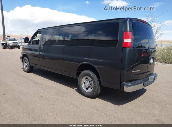 1GAZGPFG4H1292878 2017 CHEVROLET EXPRESS Silver Tył lewy