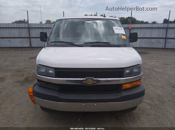 1GAZGPFG4K1295741 2019 CHEVROLET EXPRESS White Widok zestawu wskaźników