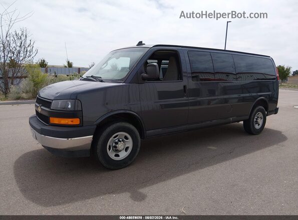 1GAZGPFG5H1294249 2017 CHEVROLET EXPRESS Gray Przód lewy