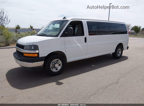 1GAZGPFG8J1301409 2018 CHEVROLET EXPRESS White Przód lewy
