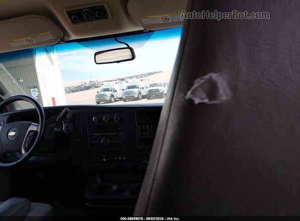 1GAZGPFG8J1301409 2018 CHEVROLET EXPRESS White Widok wnętrza 360 stopni