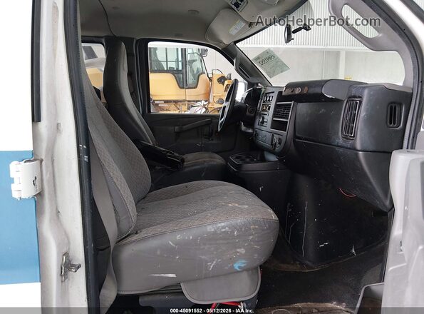 1GAZGPFGXG1296867 2016 CHEVROLET EXPRESS White წინა სალონის ხედი