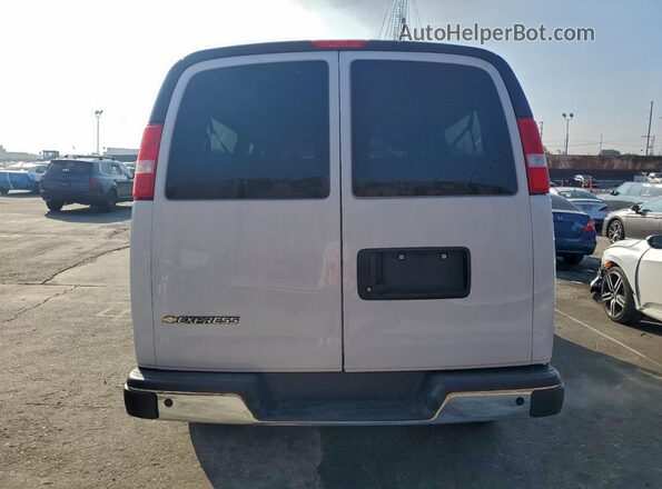 1GAZGPFP4R1202176 2024 CHEVROLET EXPRESS Белый Вид сзади