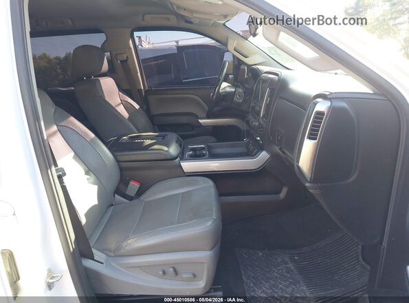 1GC1KWEY5JF286491 2018 CHEVROLET SILVERADO Белый Вид салона спереди