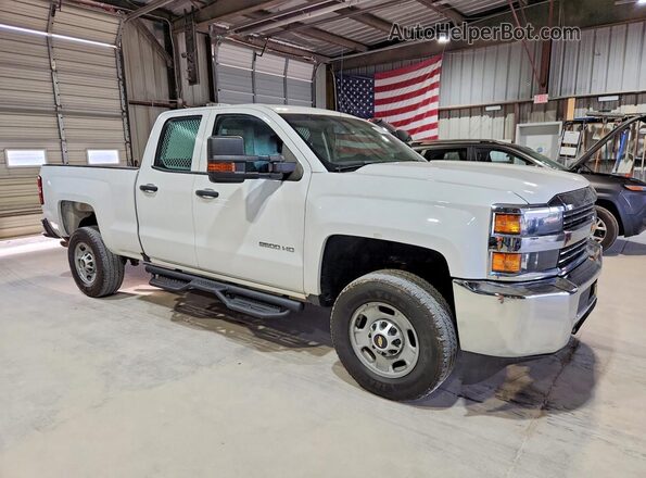 1GC2KUEG1JZ192591 2018 CHEVROLET SILVERADO Белый Передняя правая четверть