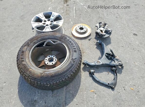 1GCGSDEN1K1361092 2019 CHEVROLET COLORADO Серый Вид подкапотного пространства