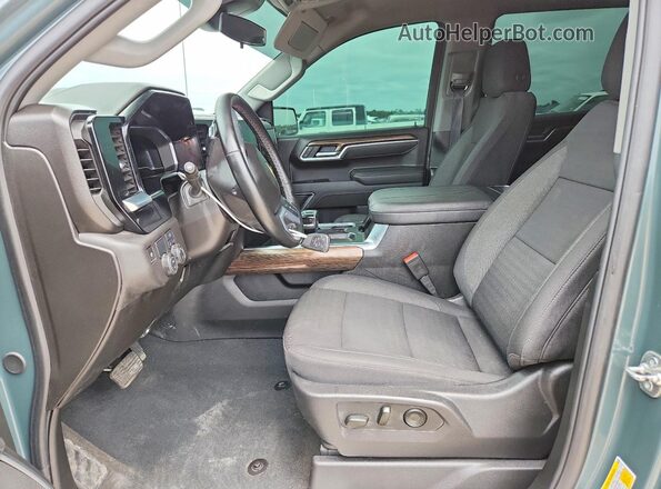 1GCPACED8SZ250366 2025 CHEVROLET SILVERADO Зеленый Вид салона спереди