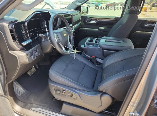 1GCPACEK0RZ243811 2024 CHEVROLET SILVERADO Silver Widok wnętrza z przodu