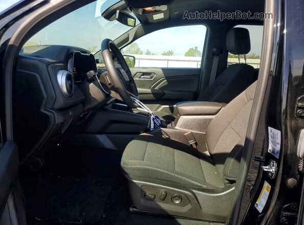 1GCPSCEK2S1225196 2025 CHEVROLET COLORADO Black Front interior view