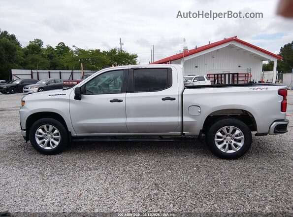 1GCPYBEK7MZ259261 2021 CHEVROLET SILVERADO Silver Widok wnętrza 360 stopni