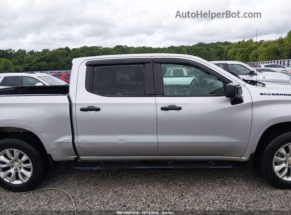 1GCPYBEK7MZ259261 2021 CHEVROLET SILVERADO Silver Widok wnętrza z tyłu