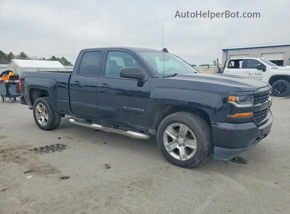 1GCVKPEC6JZ121978 2018 CHEVROLET SILVERADO Черный Передняя правая четверть