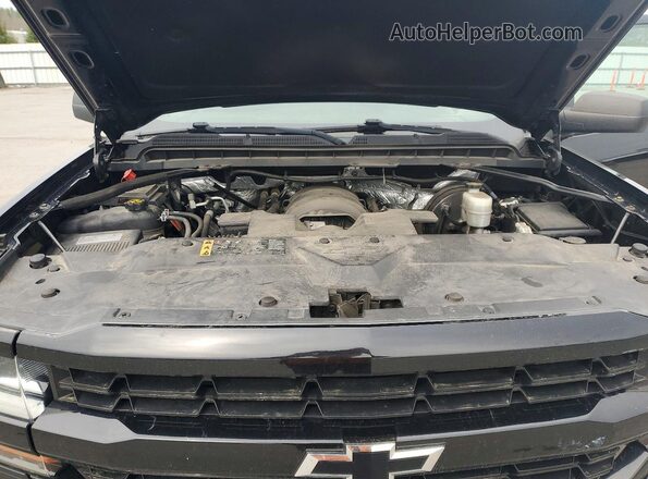 1GCVKPEC6JZ121978 2018 CHEVROLET SILVERADO Черный Вид задней части салона
