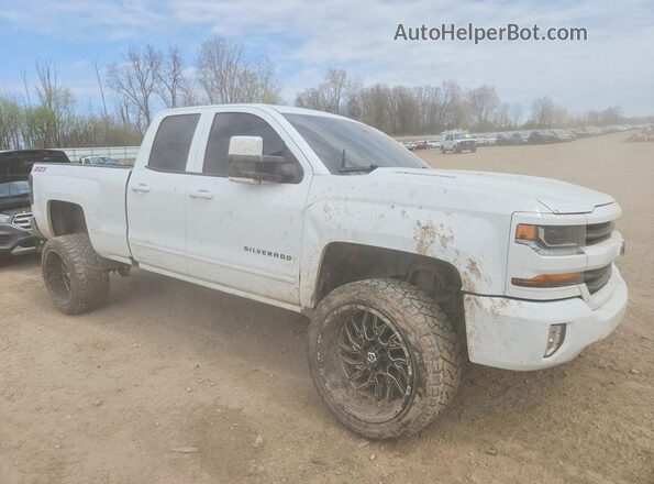 1GCVKREC4JZ110618 2018 CHEVROLET SILVERADO Белый Передняя правая четверть