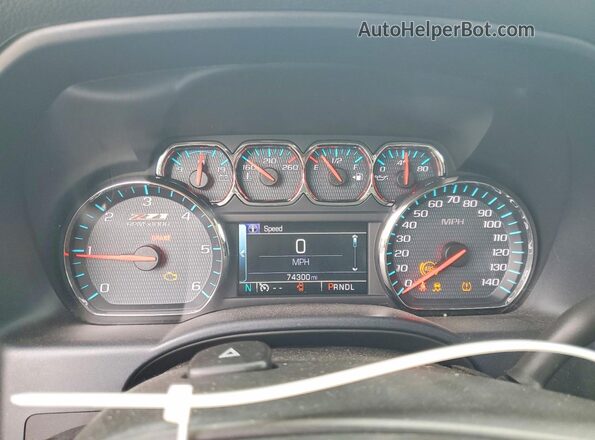 1GCVKREC6HZ390732 2017 CHEVROLET SILVERADO Серебряный Вид щитка приборов