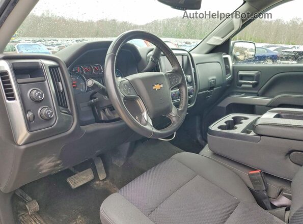 1GCVKREC6HZ390732 2017 CHEVROLET SILVERADO Серебряный Вид панели приборов