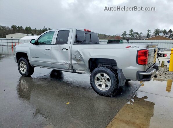 1GCVKREC8JZ358385 2018 CHEVROLET SILVERADO Серебряный Задняя левая четверть