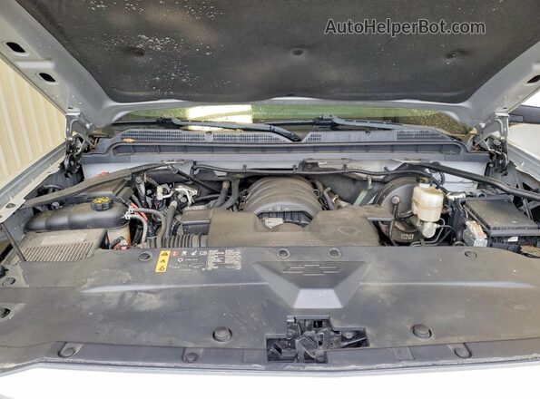 1GCVKREC8JZ358385 2018 CHEVROLET SILVERADO Серебряный Вид задней части салона