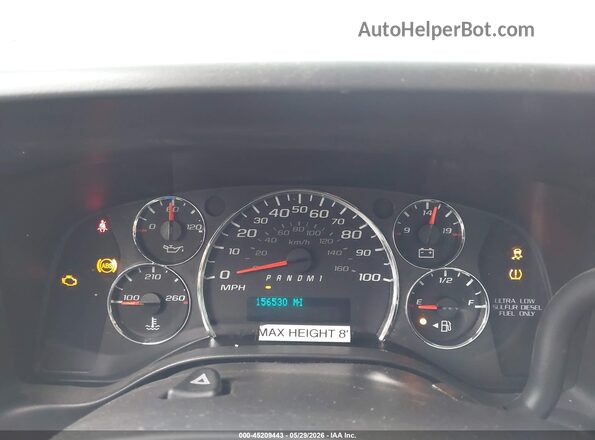 1GCWGAF16H1349178 2017 CHEVROLET EXPRESS Белый Вид задних сидений