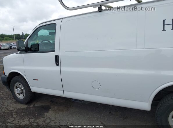 1GCWGAF16H1349178 2017 CHEVROLET EXPRESS Белый Вид спереди