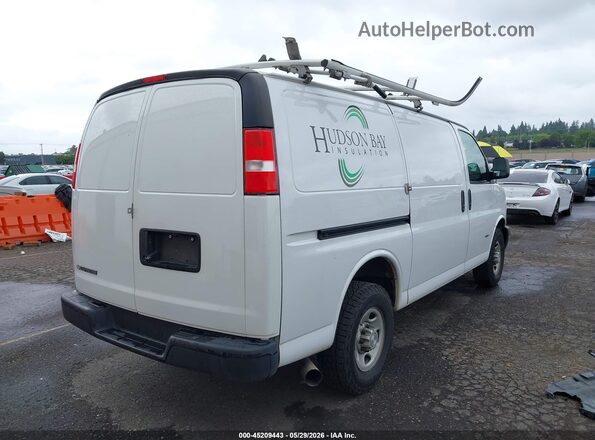 1GCWGAF16H1349178 2017 CHEVROLET EXPRESS Белый Задняя правая четверть