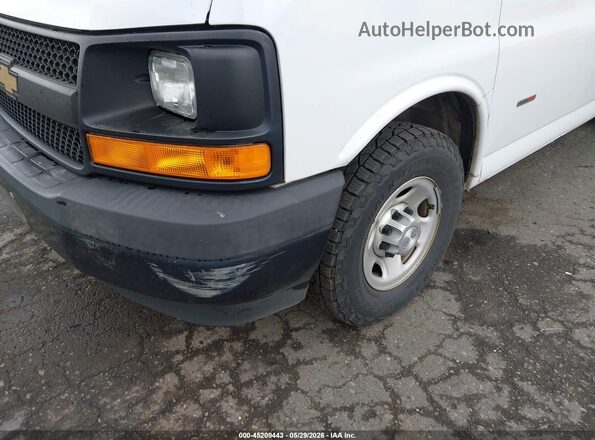 1GCWGAF16H1349178 2017 CHEVROLET EXPRESS Белый 