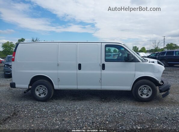 1GCWGAFF6H1103307 2017 CHEVROLET EXPRESS Белый Вид задней части салона