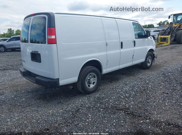 1GCWGAFF6H1103307 2017 CHEVROLET EXPRESS Белый Задняя правая четверть