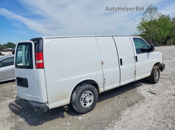 1GCWGAFF7G1132894 2016 CHEVROLET EXPRESS Белый Задняя правая четверть