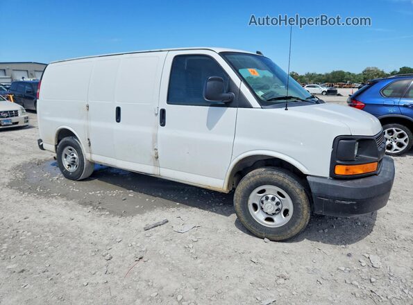 1GCWGAFF7G1132894 2016 CHEVROLET EXPRESS Белый Передняя правая четверть