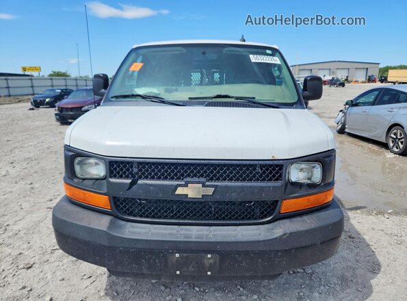 1GCWGAFF7G1132894 2016 CHEVROLET EXPRESS Белый Вид спереди