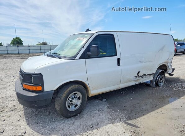 1GCWGAFF7G1132894 2016 CHEVROLET EXPRESS Белый Передняя левая четверть