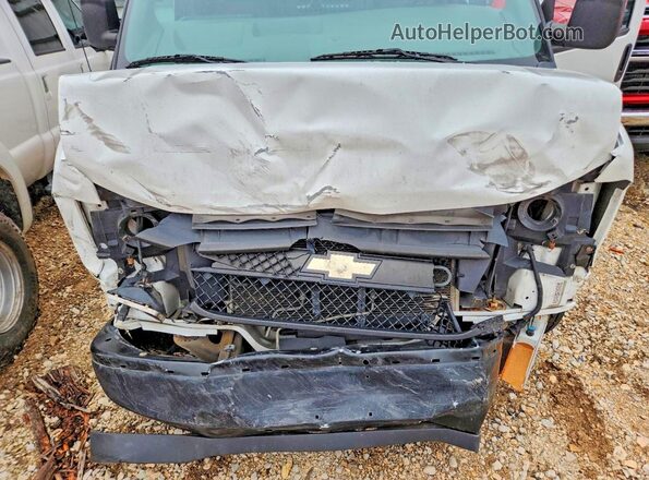 1GCWGAFG3H1112359 2017 CHEVROLET EXPRESS Белый Вид подкапотного пространства