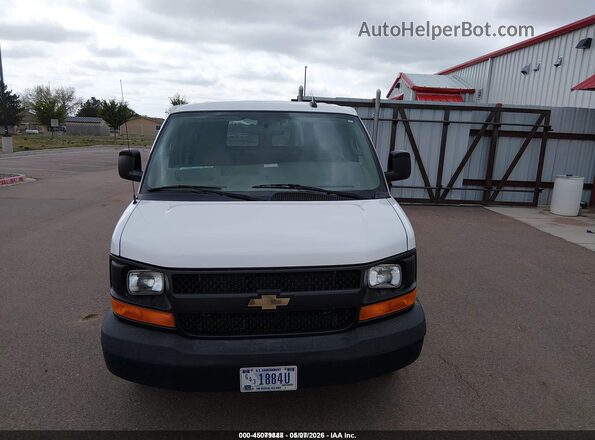 1GCWGAFG3H1261161 2017 CHEVROLET EXPRESS Белый 