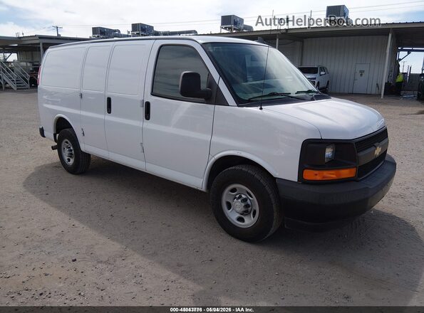 1GCWGAFG7H1247473 2017 CHEVROLET EXPRESS Белый Передняя правая четверть