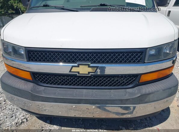 1GCWGAFG7L1179345 2020 CHEVROLET EXPRESS Белый Вид спереди