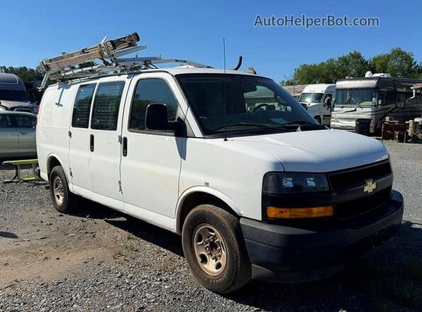 1GCWGAFP0J1185596 2018 CHEVROLET EXPRESS Белый Передняя левая четверть