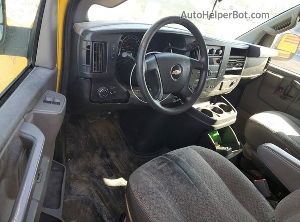 1GCWGAFP0L1156957 2020 CHEVROLET EXPRESS Желтый Вид панели приборов