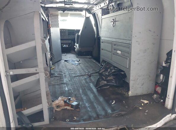 1GCWGAFP2L1174120 2020 CHEVROLET EXPRESS Белый Задняя левая четверть