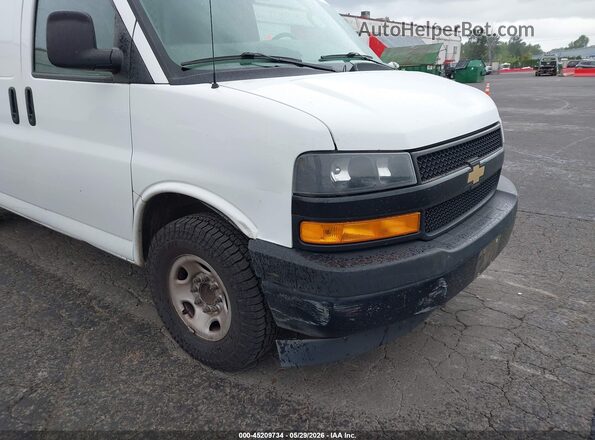 1GCWGAFP3J1339248 2018 CHEVROLET EXPRESS Белый Вид спереди