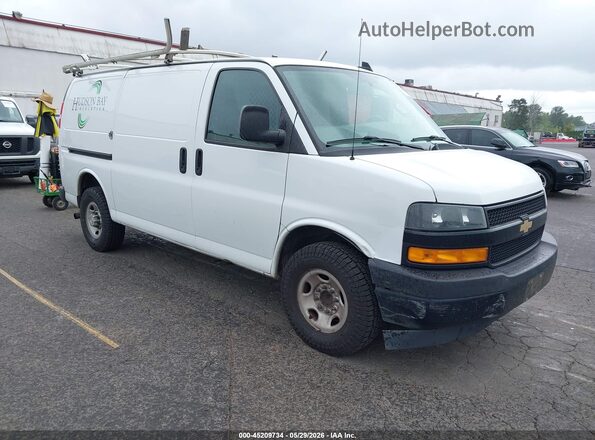 1GCWGAFP3J1339248 2018 CHEVROLET EXPRESS Белый Передняя правая четверть