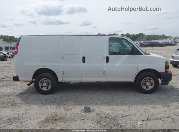 1GCWGAFP5L1277466 2020 CHEVROLET EXPRESS Белый Вид задней части салона